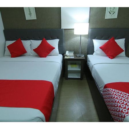 Oyo 24H City Hotel Near Makati Medical Center Makati City Kültér fotó