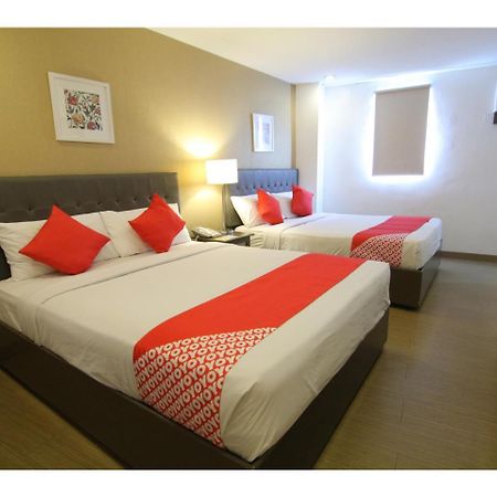 Oyo 24H City Hotel Near Makati Medical Center Makati City Kültér fotó