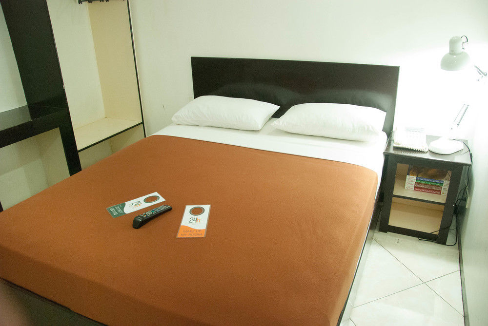 Oyo 24H City Hotel Near Makati Medical Center Makati City Kültér fotó