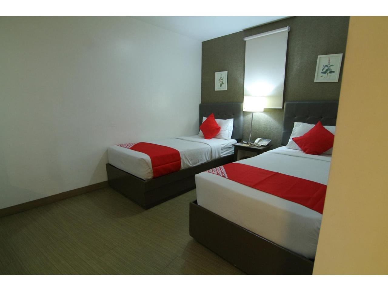 Oyo 24H City Hotel Near Makati Medical Center Makati City Kültér fotó