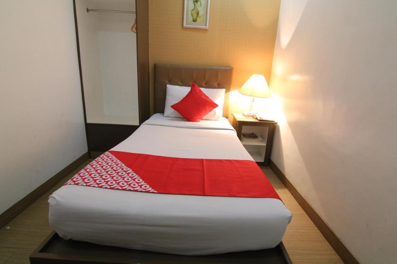 Oyo 24H City Hotel Near Makati Medical Center Makati City Kültér fotó