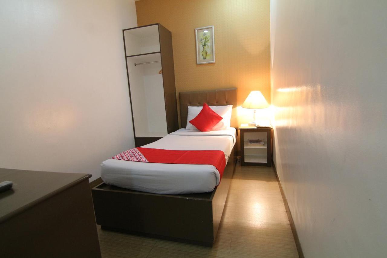 Oyo 24H City Hotel Near Makati Medical Center Makati City Kültér fotó