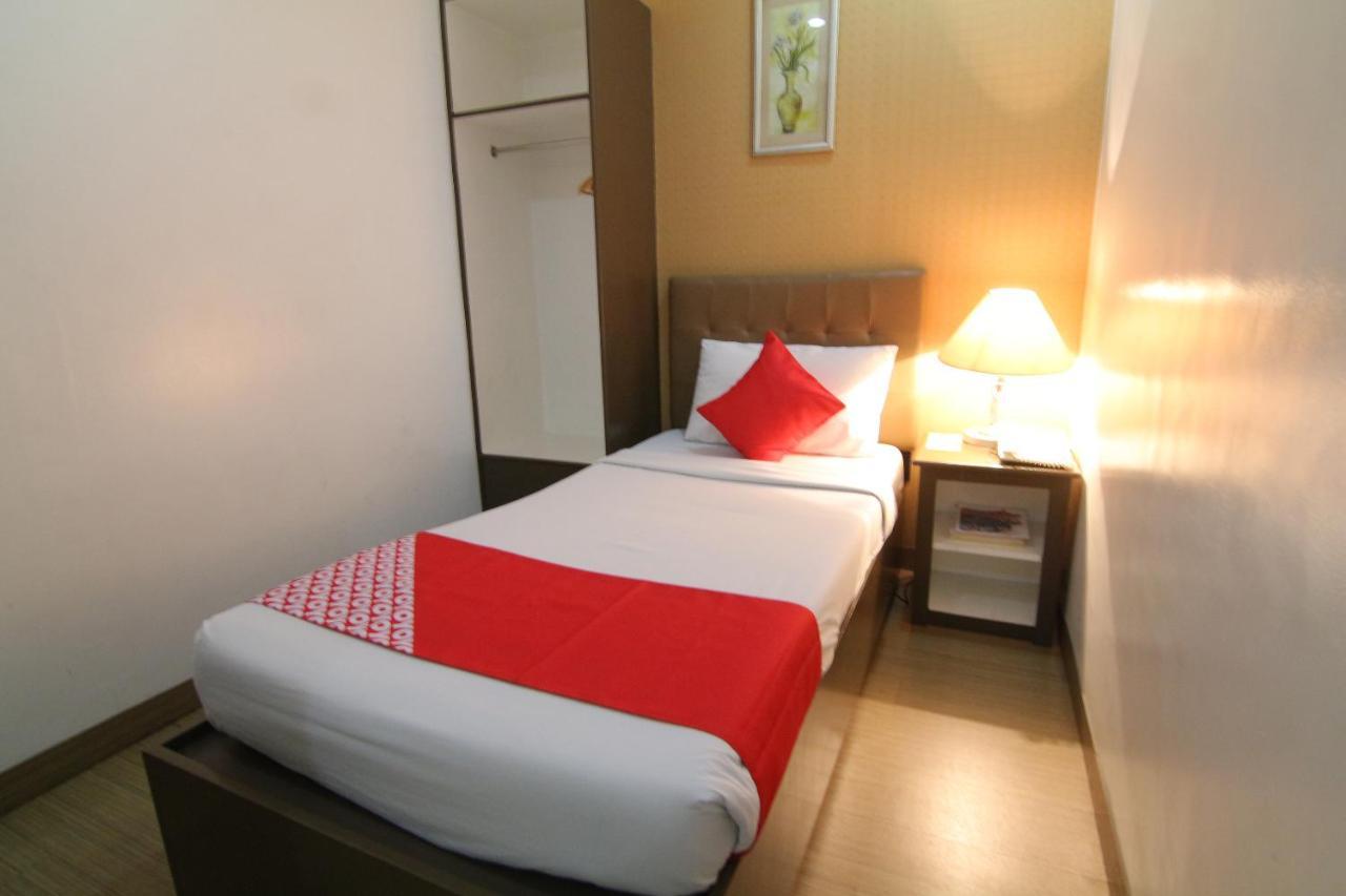 Oyo 24H City Hotel Near Makati Medical Center Makati City Kültér fotó