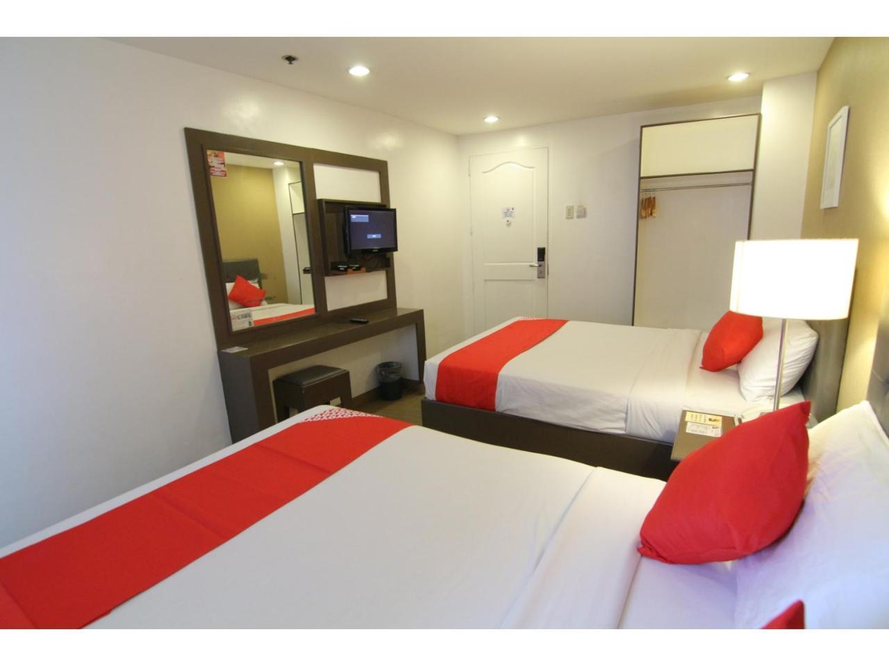 Oyo 24H City Hotel Near Makati Medical Center Makati City Kültér fotó