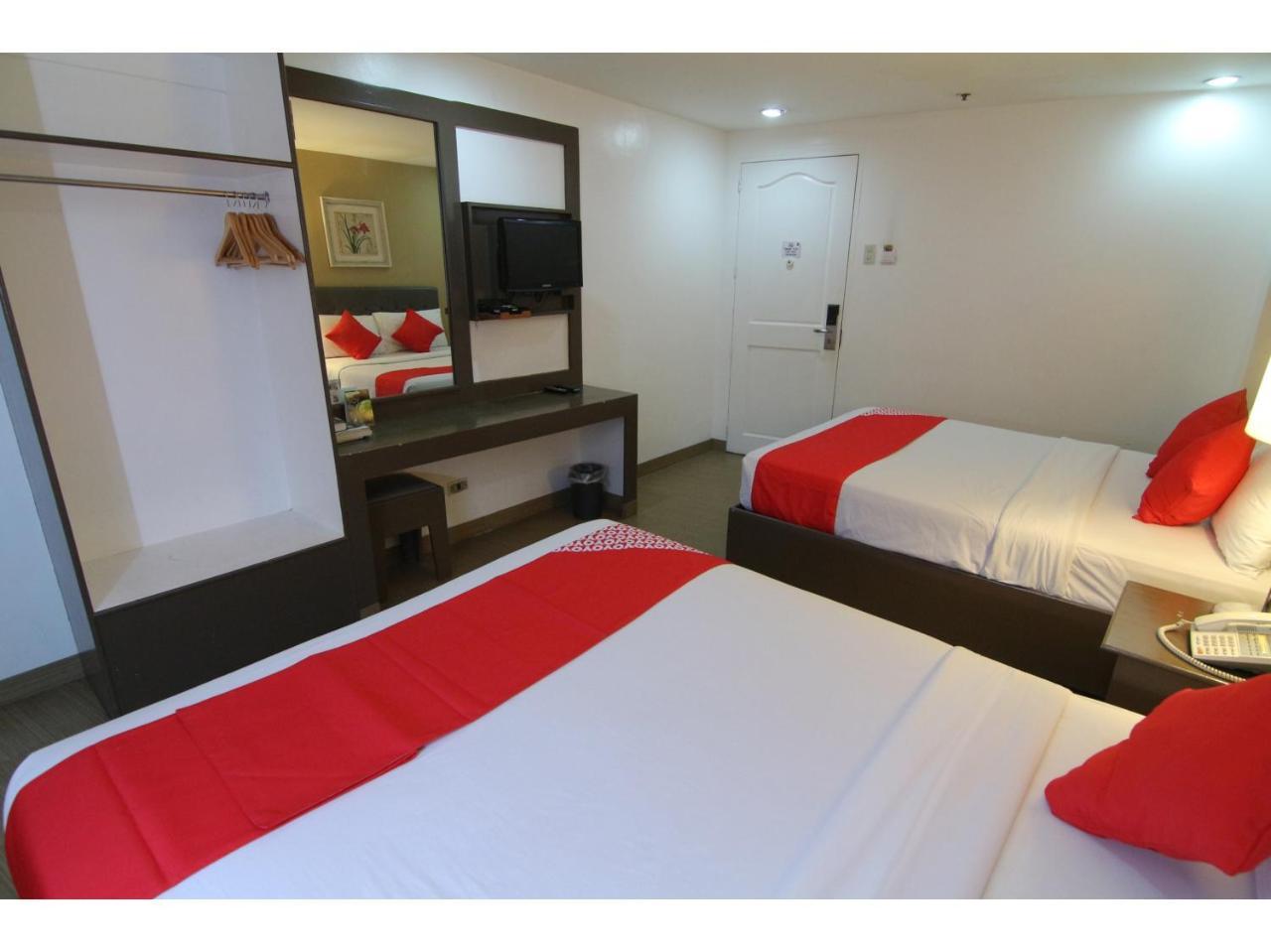Oyo 24H City Hotel Near Makati Medical Center Makati City Kültér fotó