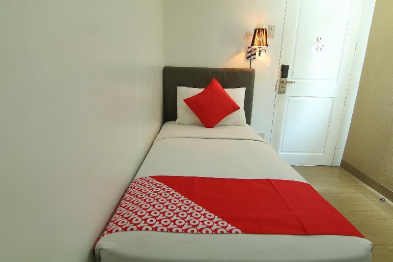 Oyo 24H City Hotel Near Makati Medical Center Makati City Kültér fotó
